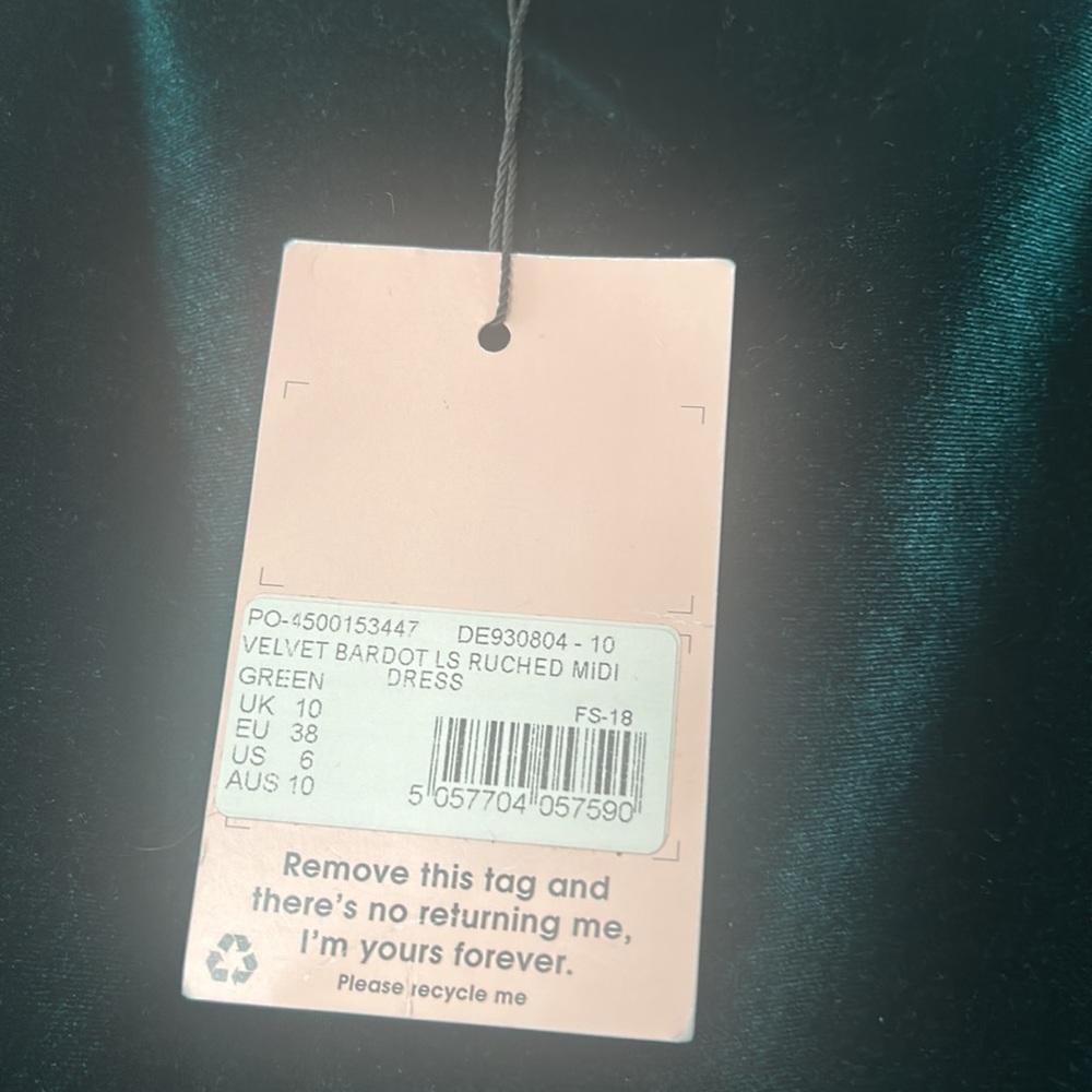 missguided green velvet off the shoulder dress NWT - Picture 7 of 8